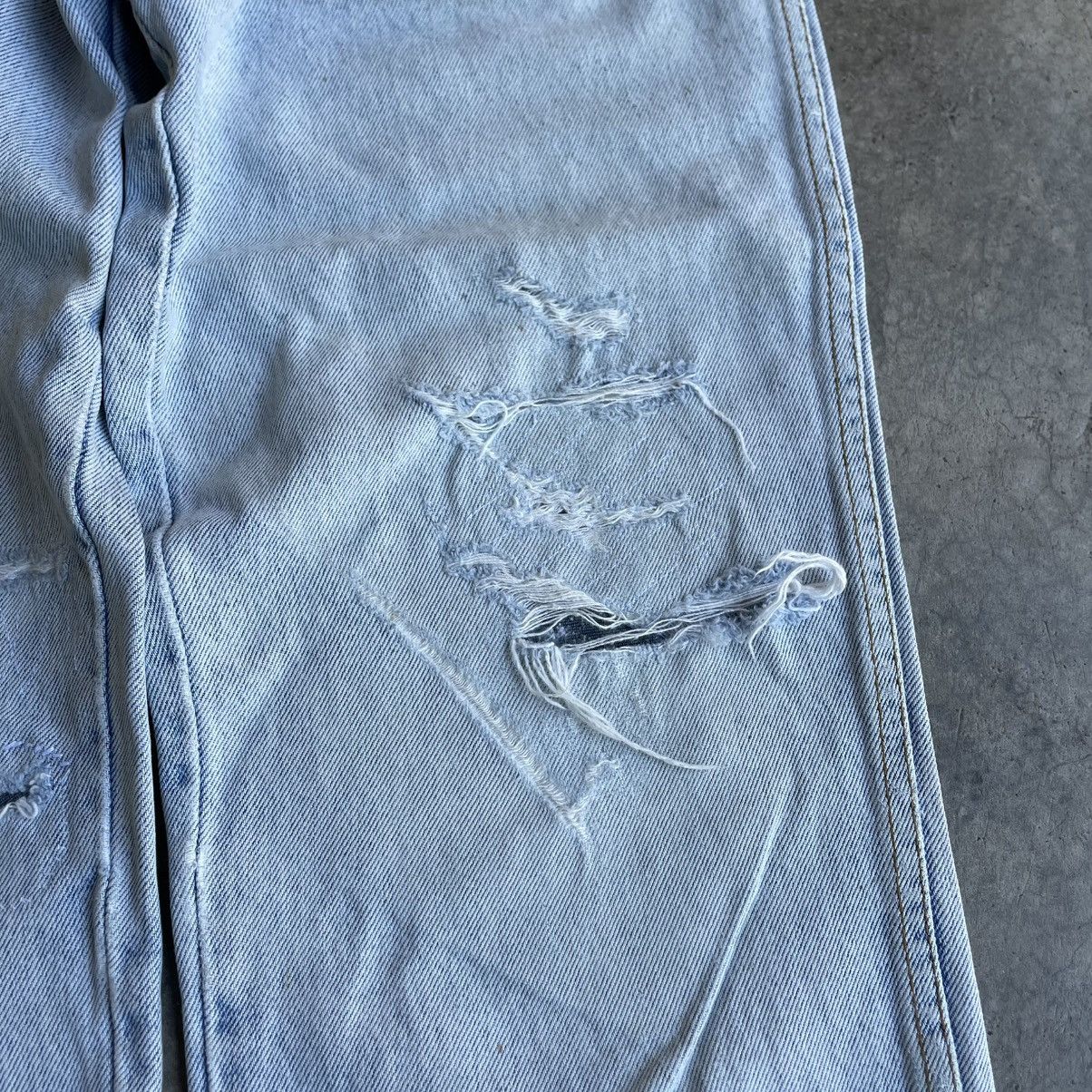 Wrangler 🔥Vintage Wrangler Stoned Washed Ripped Distress Denim Jeans Size US 29 - 10 Thumbnail