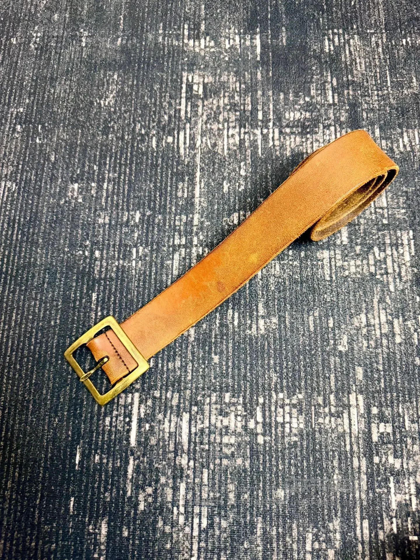 Saint Laurent Paris brown leather belt with gold buckle. Size ONE SIZE - 2 Thumbnail