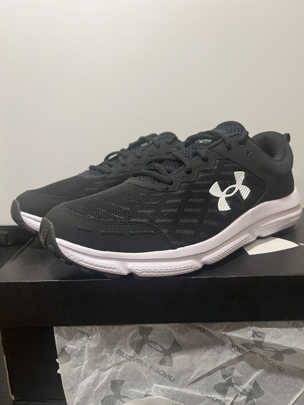 Under Armour SIZE 14 - Under Armour Charged Assert 10 Size US 14 / EU 47 - 2 Thumbnail