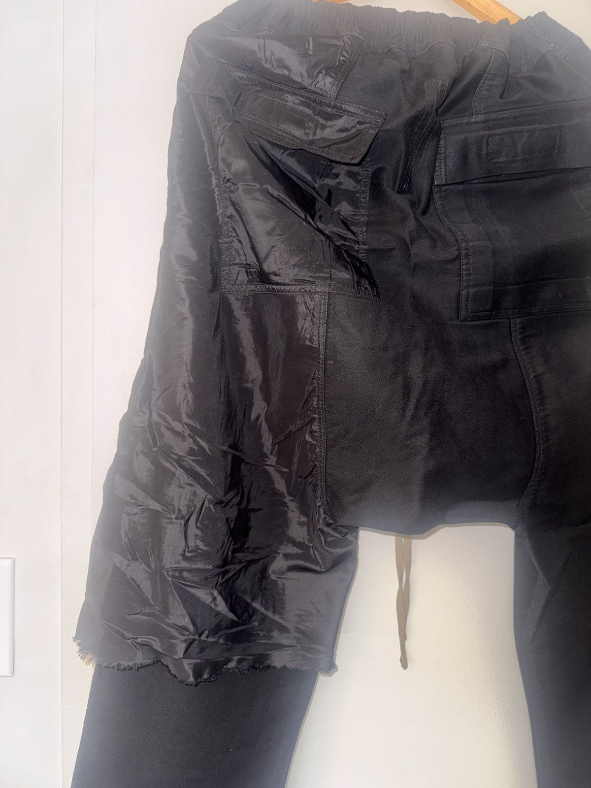 Rick Owens Rick Owens Pants. Drop crotch. Satin accents Size US 34 / EU 50 - 5 Thumbnail