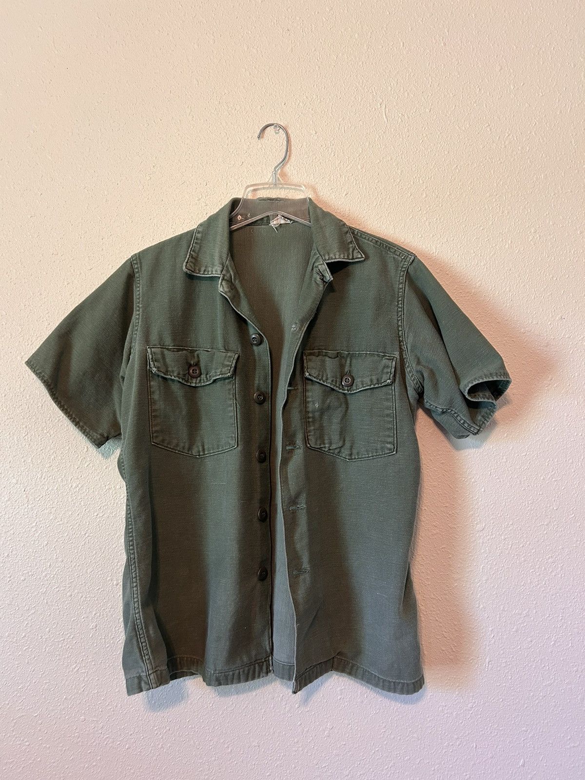 Vintage Vietnam-era USAF Button Up Shirt Size US S / EU 44-46 / 1 - 1 Thumbnail