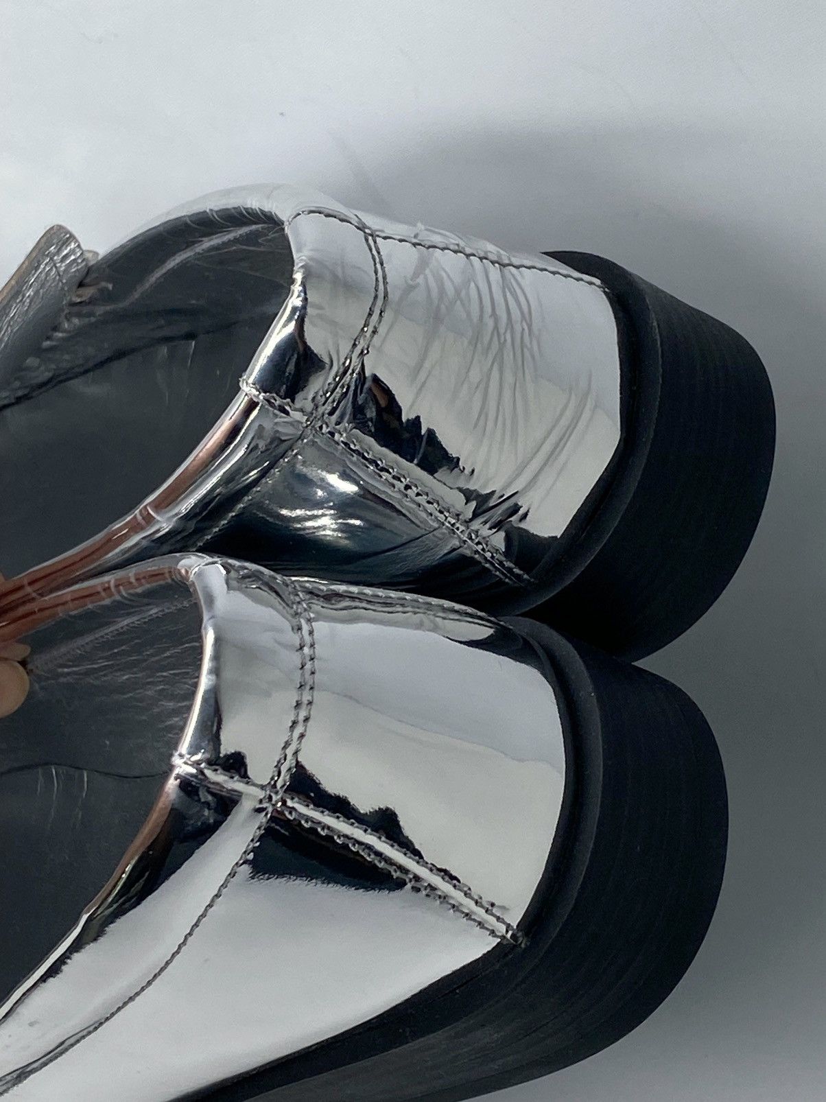 Jimmy Choo Jimmy Choo Addie JC Logo Metallic Loafer size 38 Size US 8 / IT 38 - 10 Thumbnail