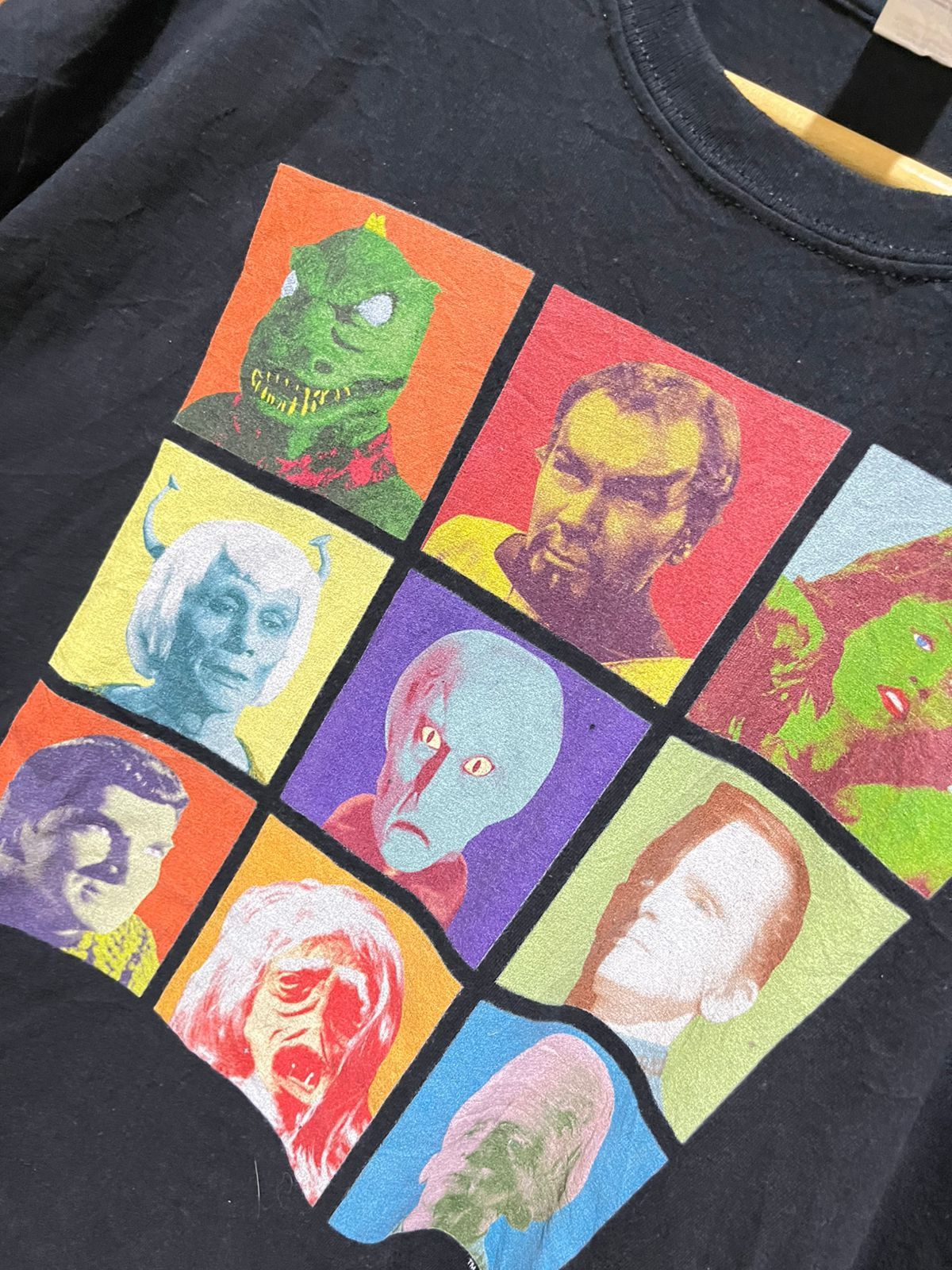 Gildan Y2K Star Trek Villains 2017 Movies tee graphic tshirt Size US XL / EU 56 / 4 - 3 Thumbnail