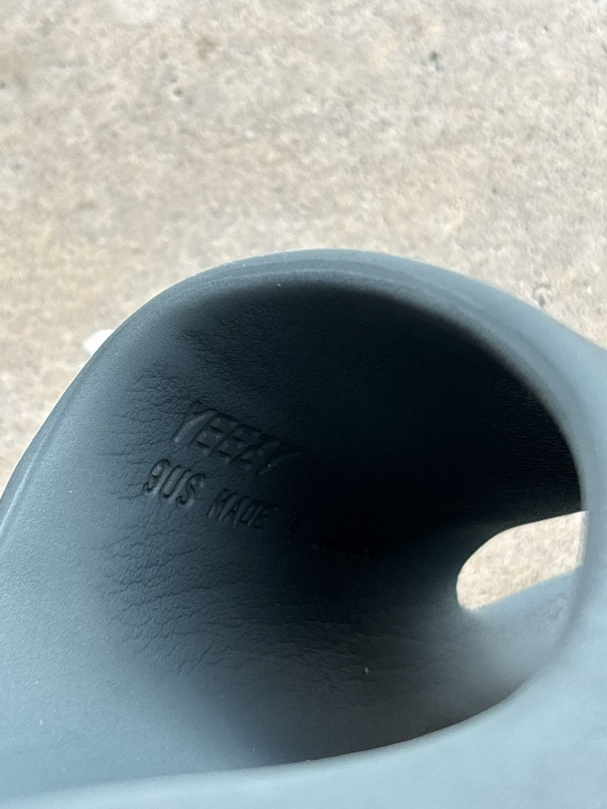 Yeezy Authentic Yeezy Slides Kanye West Slate Colourway Size US 9 / EU 42 - 6 Thumbnail