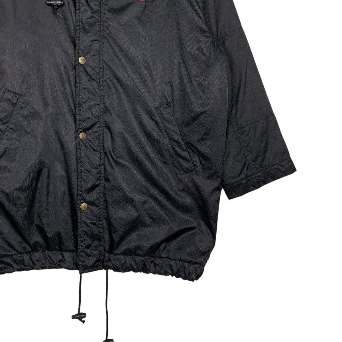 Nike Vtg Nike Swoosh Big Logo Windbreaker Jacket Size US S / EU 44-46 / 1 - 5 Thumbnail