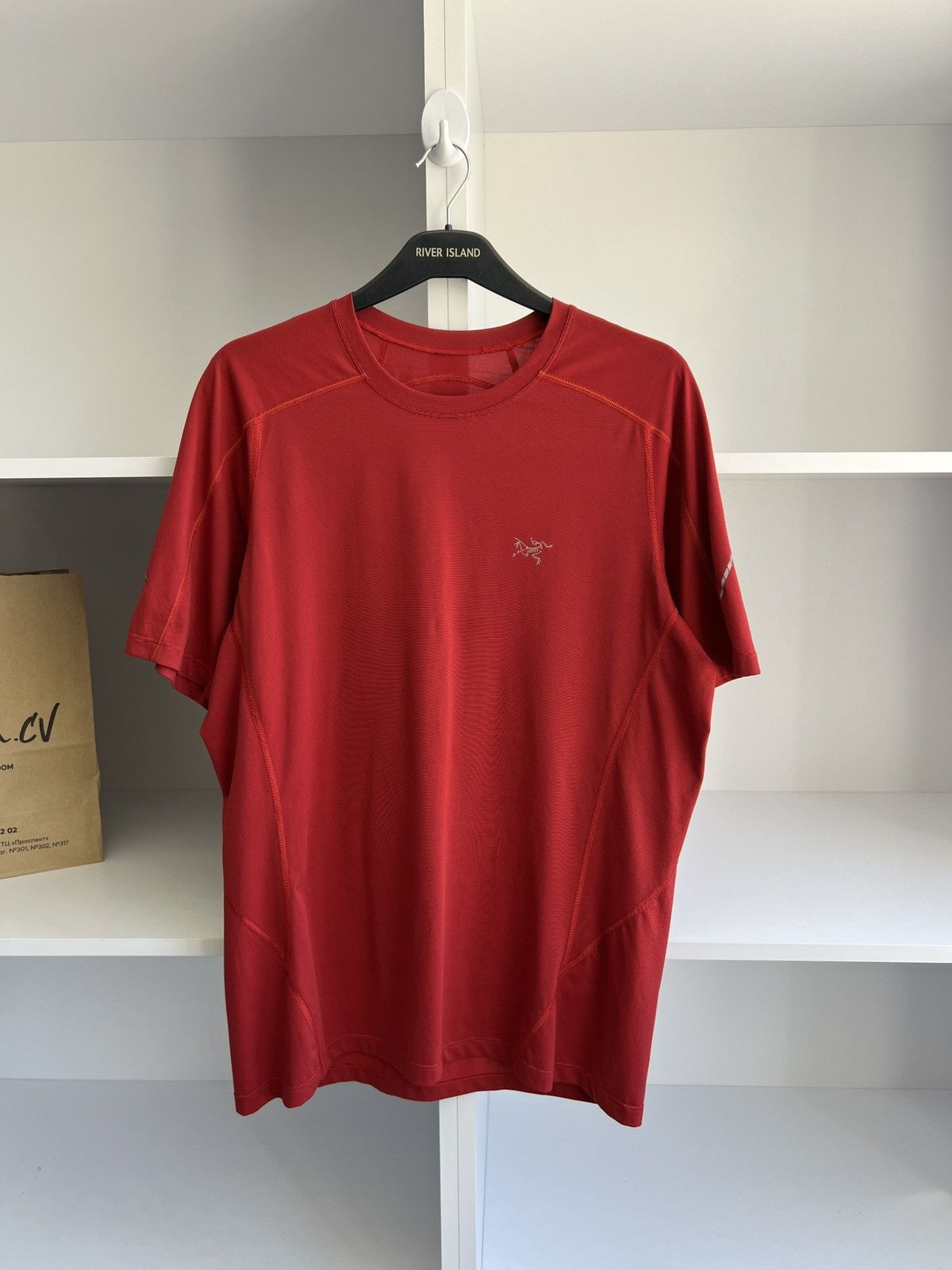 Arc'teryx × Vintage Vintage Arc’teryx red T-shirt Size US L / EU 52-54 / 3 - 2 Thumbnail