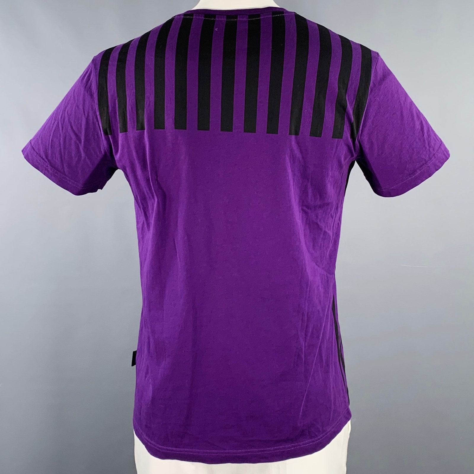 Versace VERSACE JEANS Size L Purple Black Print Crew Neck T-shirt Size US L / EU 52-54 / 3 - 4 Thumbnail
