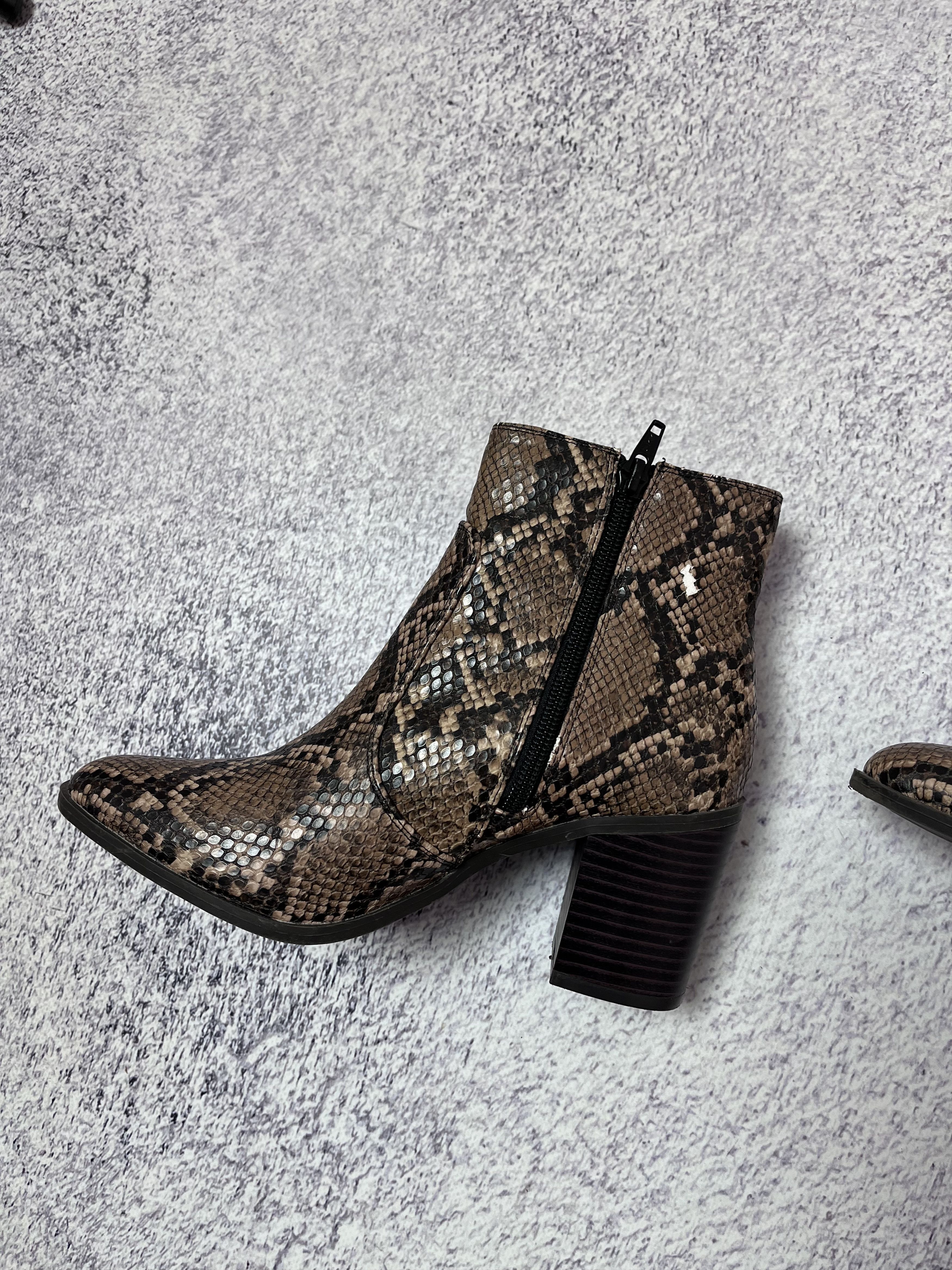 Japanese Brand Vintage Leopard Women Boots size UK3 street Y2K Size US 5 / IT 35 - 4 Thumbnail