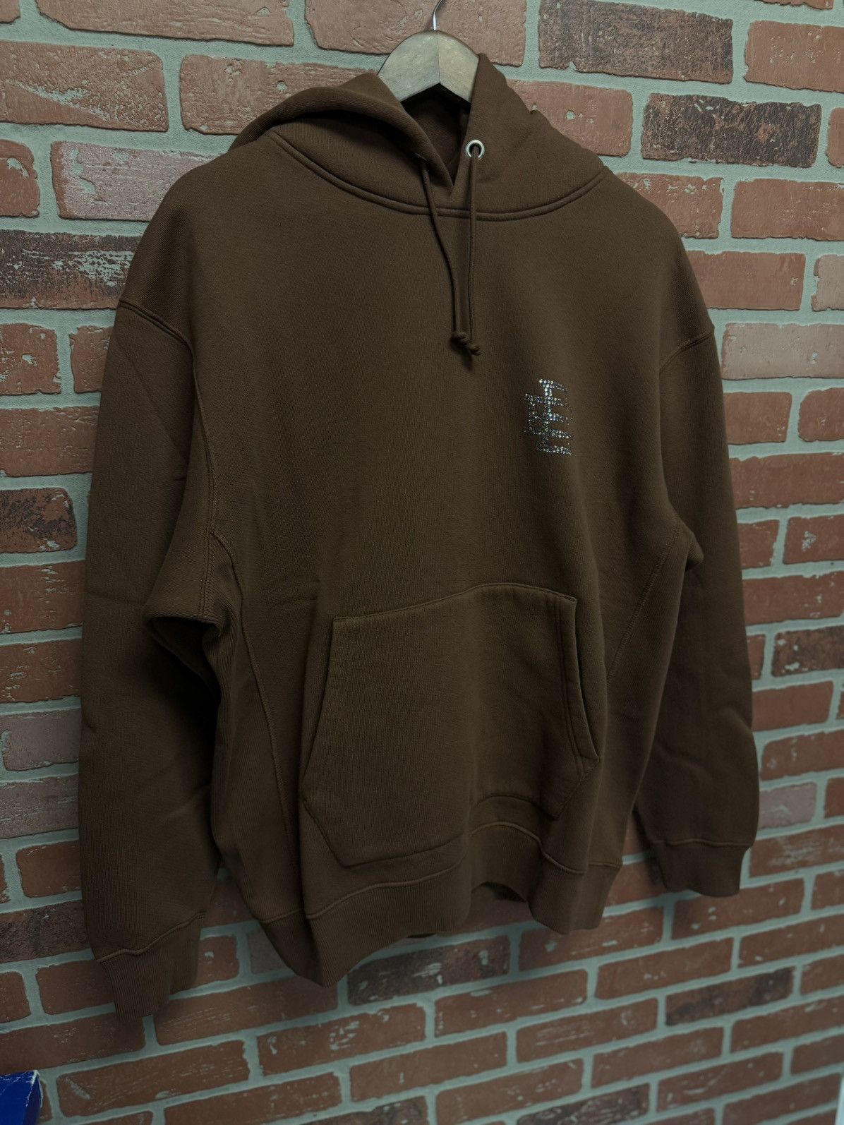 Eric Emanuel × Swarovski Eric Emanuel x Swarovski Crystals Size L Brown (NEW) Size US L / EU 52-54 / 3 - 3 Thumbnail