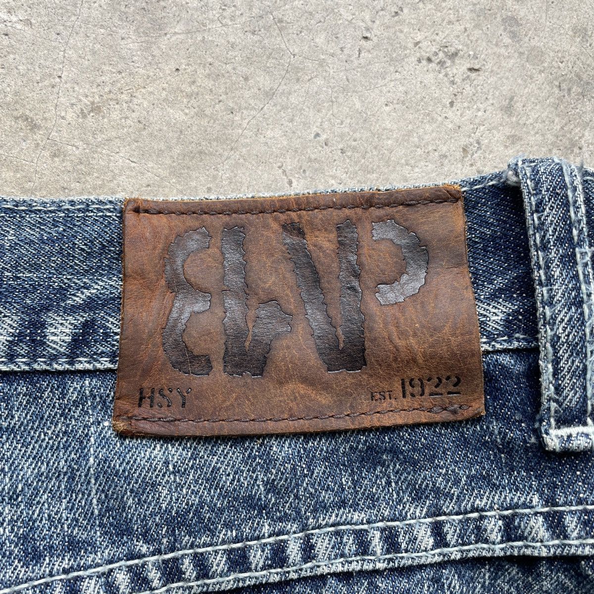 Japanese Brand Rare Vintage Bonds & Peace Distressed Faded Jeans Pants W31 Size US 31 - 11 Thumbnail