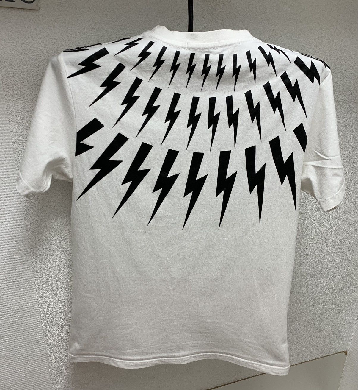 Neil Barrett Neil Barrett white t-shirt Xl sz Size US XL / EU 56 / 4 - 2 Thumbnail