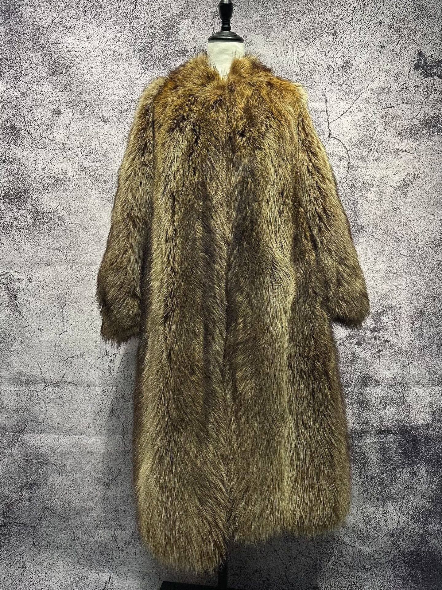 Japanese Brand Vintage EMBA Raccoon Fur Long Coat Size M / US 6-8 / IT 42-44 - 1 Thumbnail