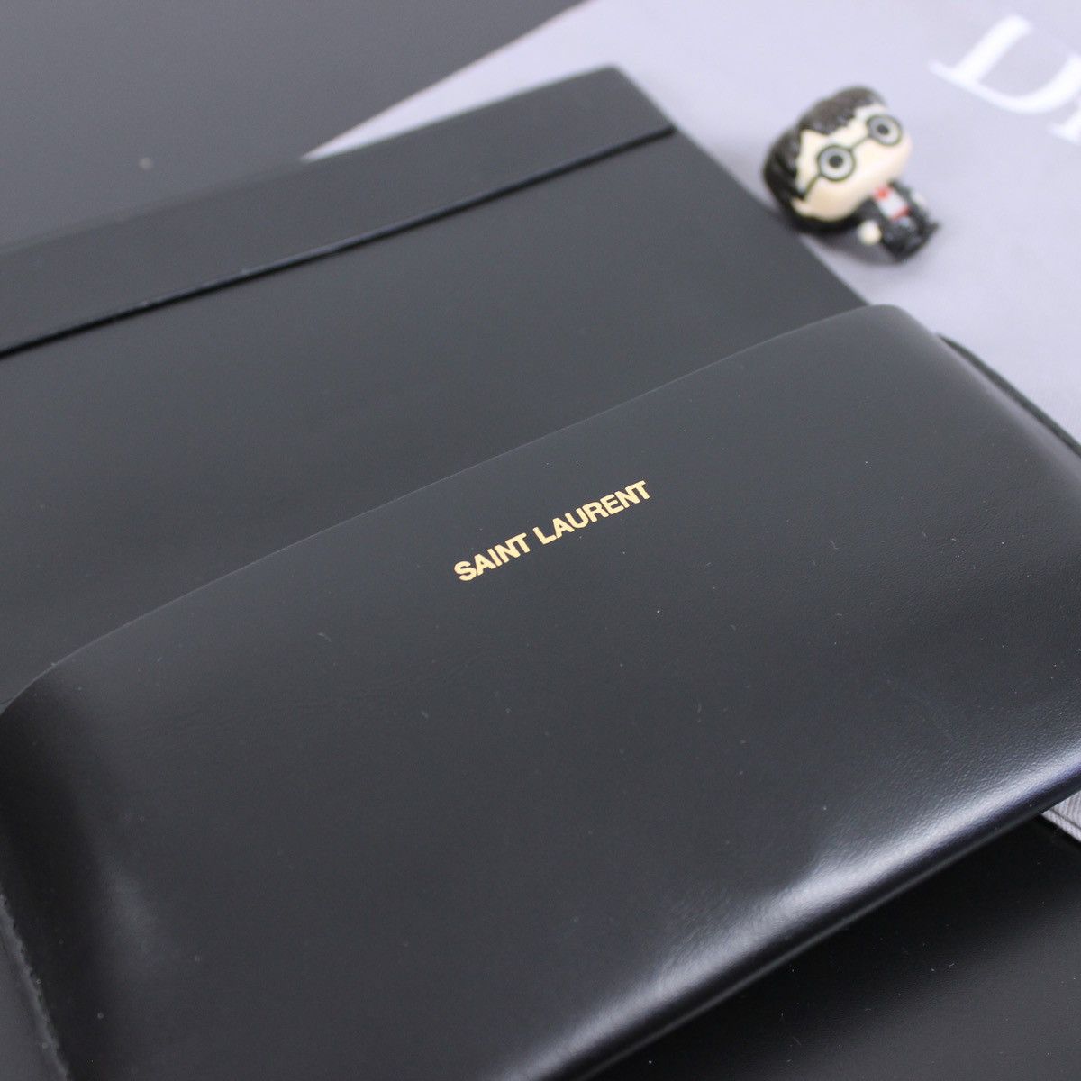 Saint Laurent Paris Saint Laurent Sunglasses Case Size ONE SIZE - 3 Thumbnail