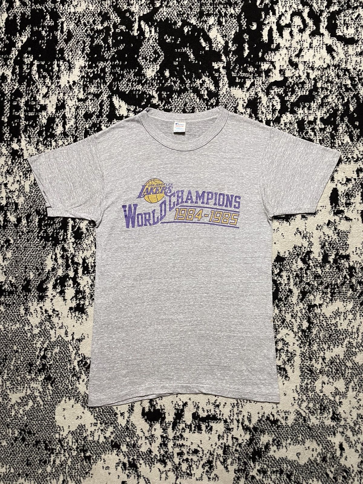 Champion × NBA × Vintage Vintage 80s paper thin LA Lakers world champions 84-85 Size US M / EU 48-50 / 2 - 1 Thumbnail