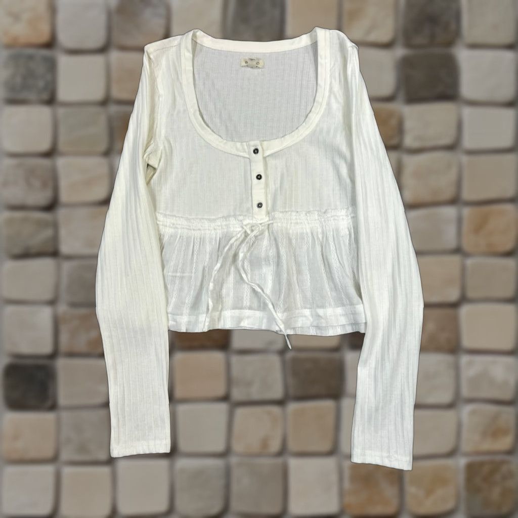 Vintage VINTAGE Pilcro Women’s Blouse XS White Cotton Casual Scoop Neck Long Sleeve Button Top Size XS / US 0-2 / IT 36-38 - 1 Thumbnail