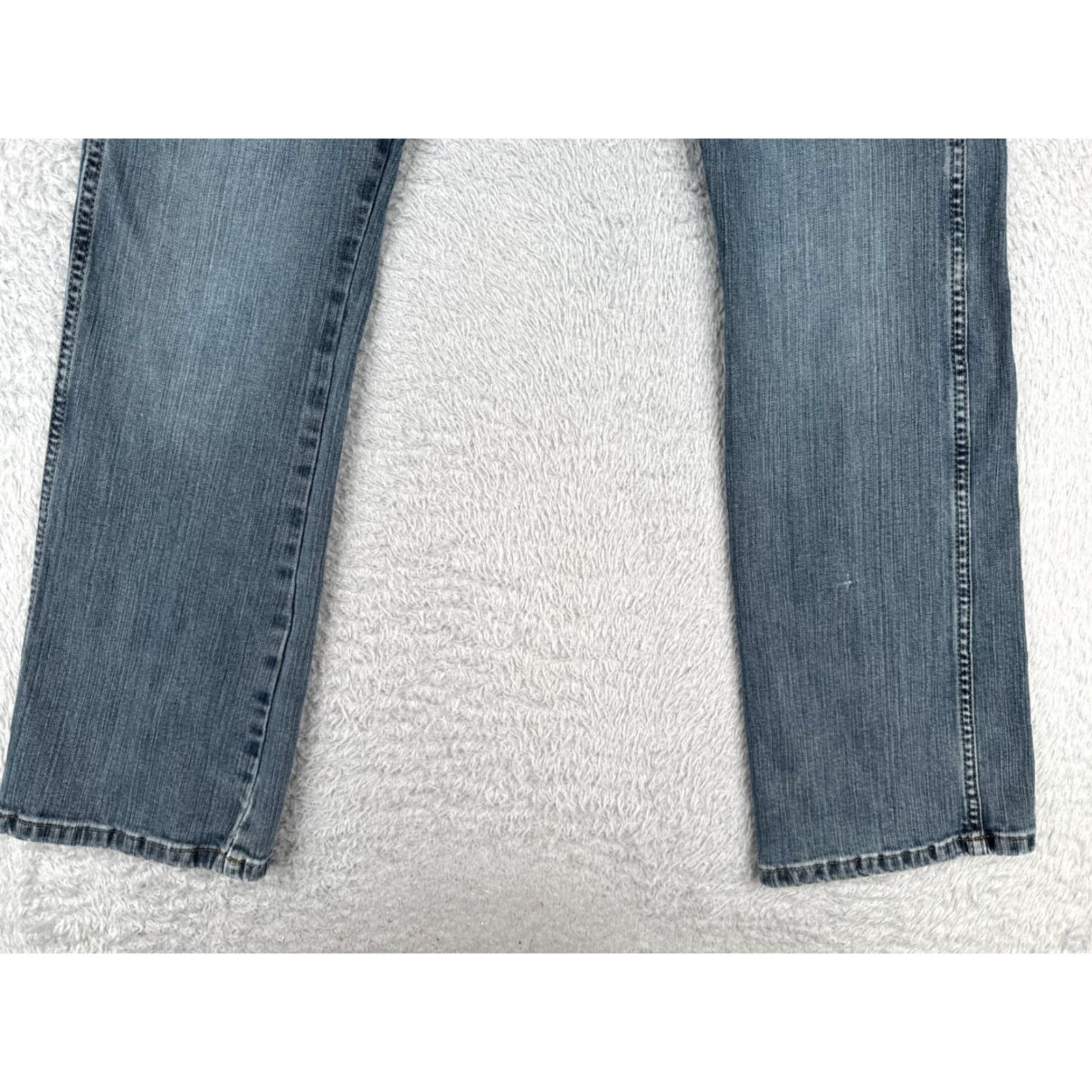 Wrangler VINTAGE Wrangler Jeans Mens 30 Blue Denim Retro Relaxed Fit Bootcut Jean Falls City 30L Size US 30 / EU 46 - 2 Thumbnail