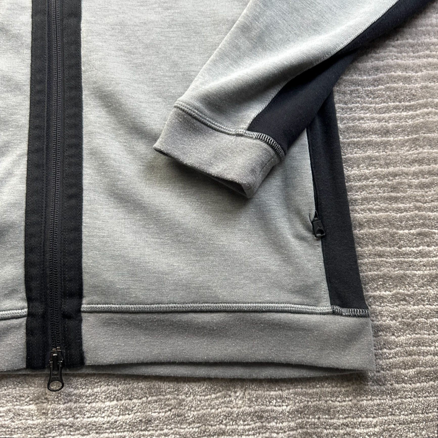 Jordan Brand Jordan Hoodie Mens Medium Gray Slim Fit Sweatshirt Jumpman Mock Neck Statement Size US M / EU 48-50 / 2 - 5 Thumbnail