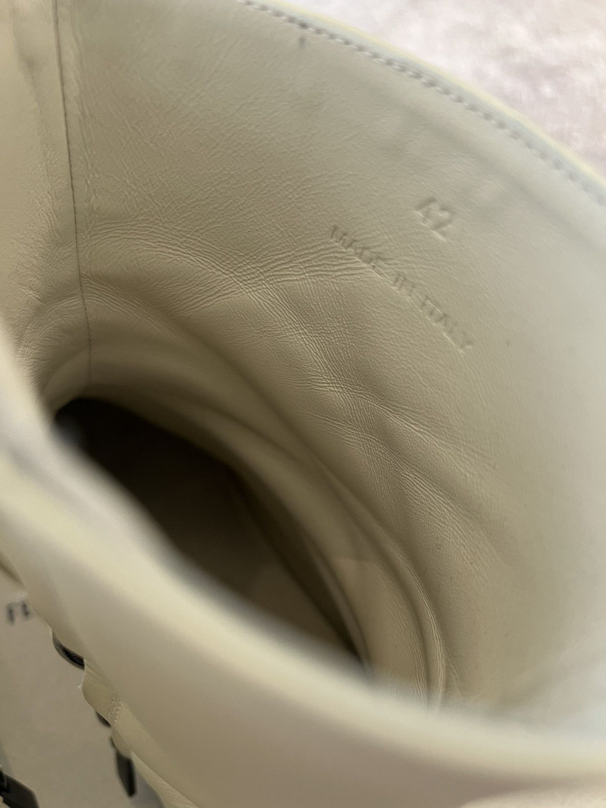 Fear of God Fear of God Mule Hi Boot in Cream with Original Box SSENSE Size US 10.5 / EU 43-44 - 3 Thumbnail