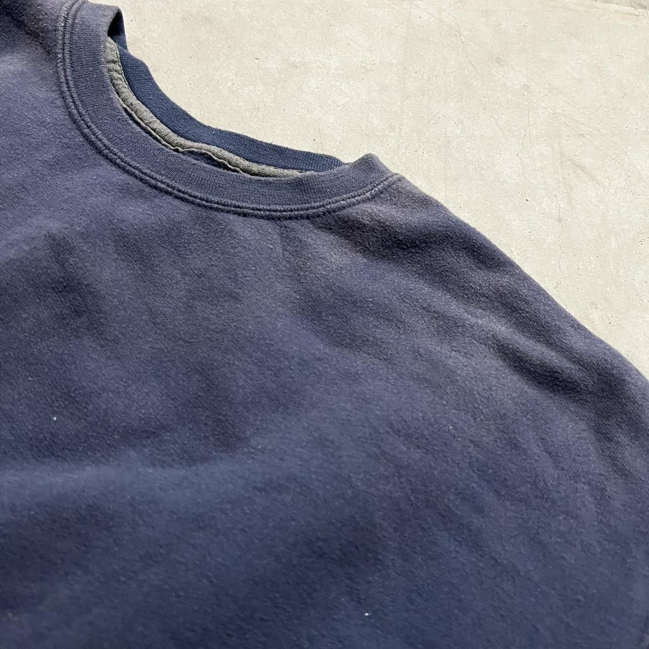 Vintage Crazy Vintage Y2K/2000s Navy Blue Blank Sweatshirt with redish stains! Size US L / EU 52-54 / 3 - 6 Thumbnail