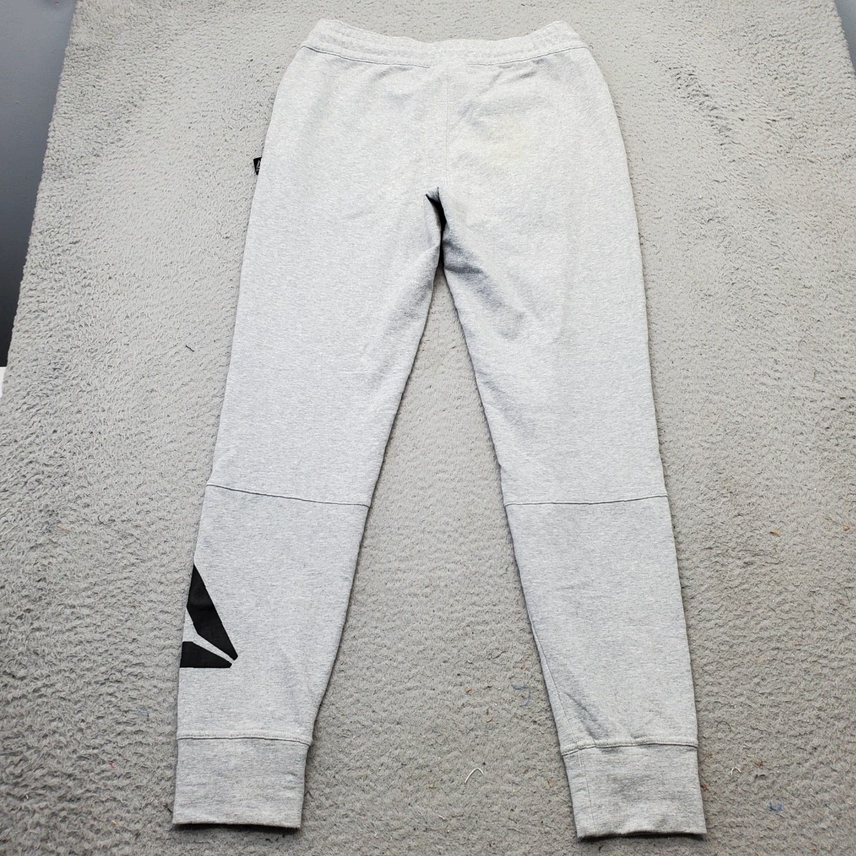 Reebok Reebok Womens Small Gray Jogger Pants Tapered Leg Drawstring Waist Shorts? Size 28" / US 6 / IT 42 - 2 Thumbnail