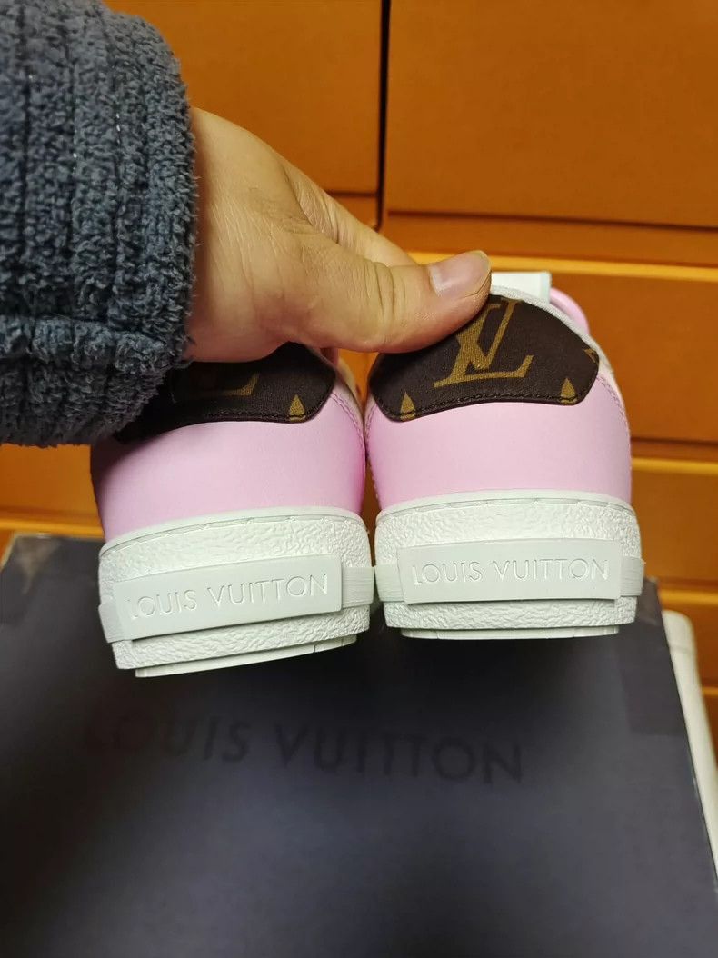 Louis Vuitton Louis Vuitton Louis Vuitton Low Top LaceUp Women's Shoes-2 Size US 5 / IT 35 - 8 Thumbnail