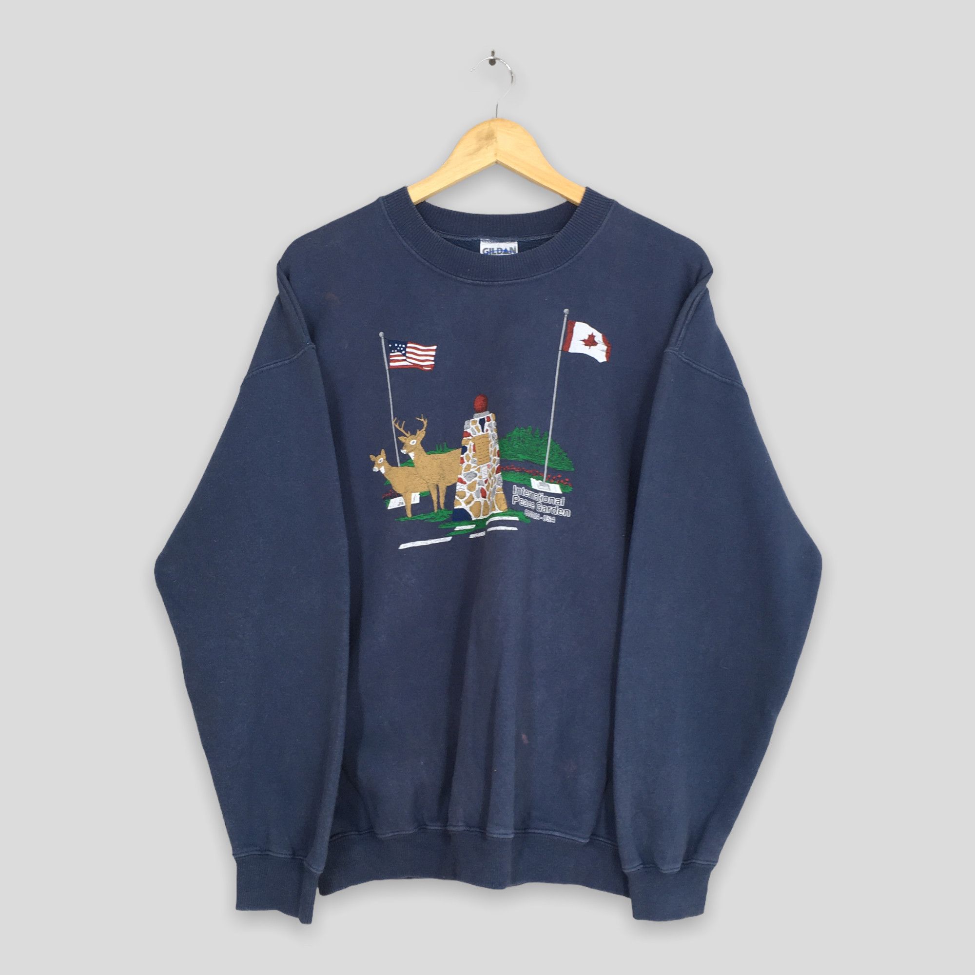 Gildan Vintage 90s Canada Usa Border Blue Sweatshirt Large Size US L / EU 52-54 / 3 - 1 Thumbnail