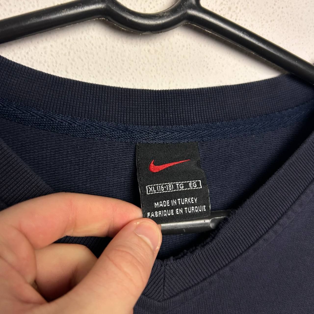 Nike Vintage Nike Big swoosh 90s streetwear distressed sweatshirt Size US M / EU 48-50 / 2 - 4 Thumbnail