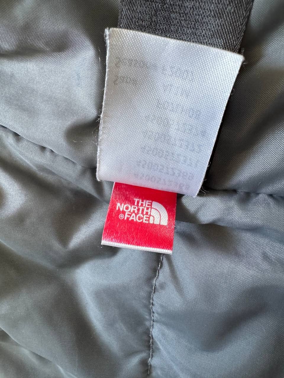 The North Face The North Face HyVent Hooded Rain Jacket Hiking Outdoors Size S / US 4 / IT 40 - 15 Thumbnail