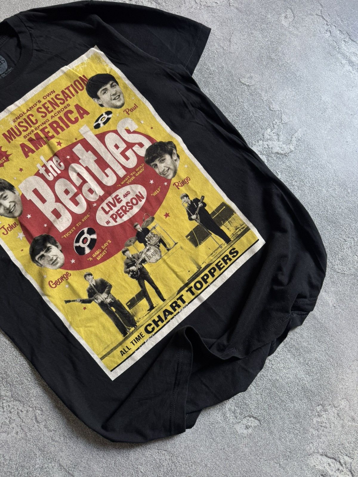 Band Tees The Beatles 2014 M/size big logo tee T-shirt tank vintage Size US M / EU 48-50 / 2 - 3 Thumbnail