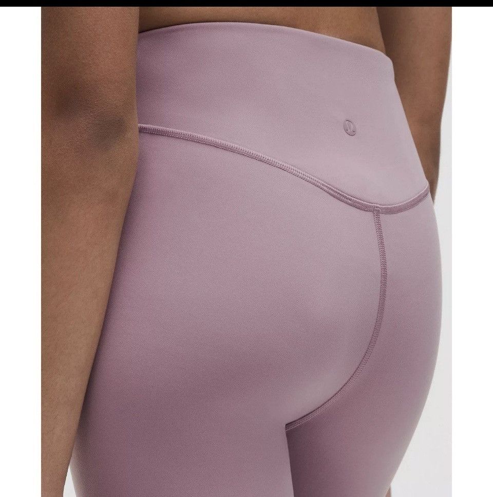Lululemon Lululemon Wunder Under SmoothCover Tight 25" Lavander Lux 6 Size 28" / US 6 / IT 42 - 3 Thumbnail