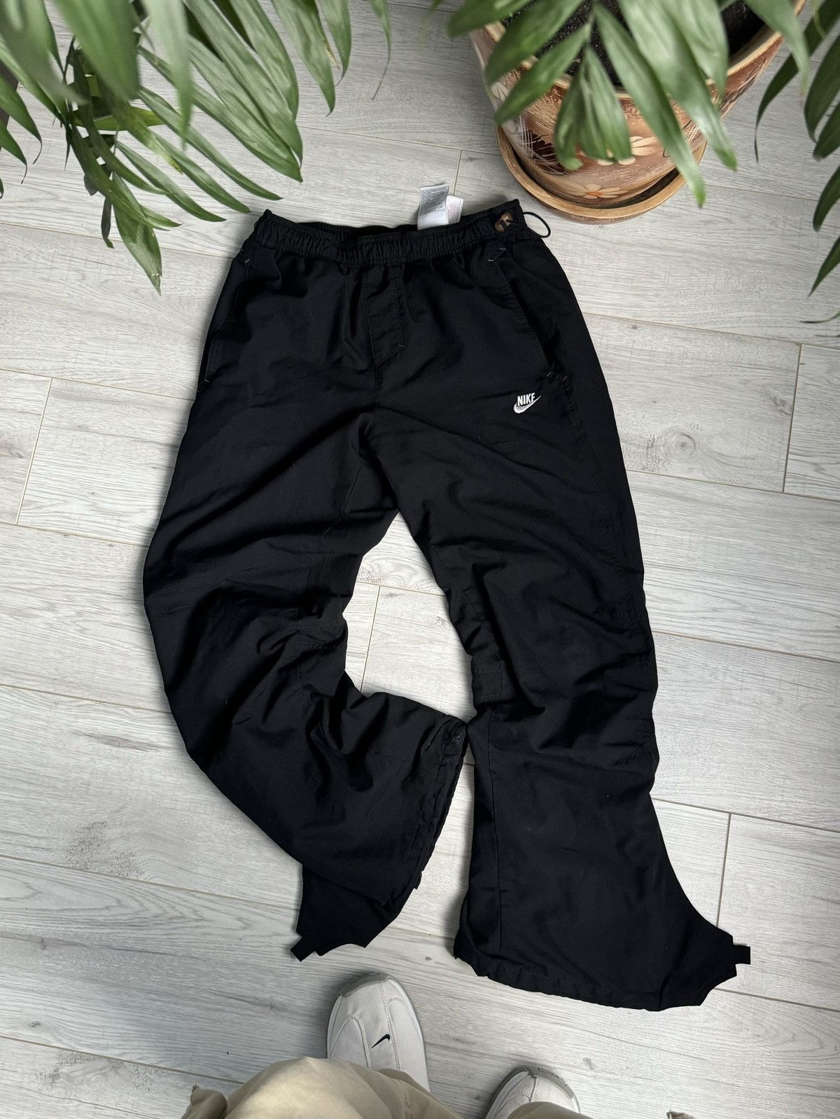 Nike × Vintage Vintage Nike Nylons baggy Track Pants logo swoosh Size US 30 / EU 46 - 1 Thumbnail