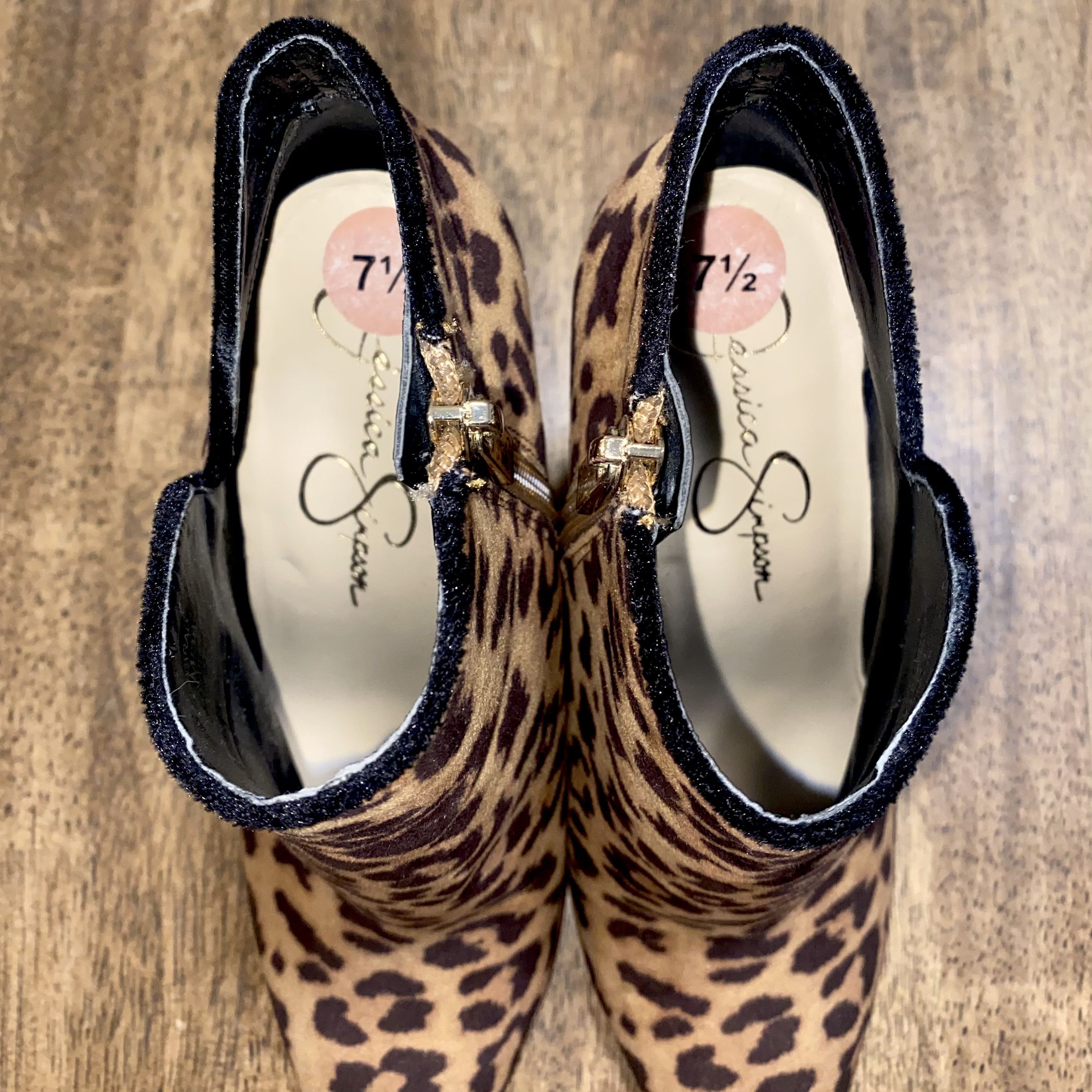 Jessica Simpson Jessica Simpson Faux Suede Leopard Ankle Booties Size 7.5 Size US 7.5 / IT 37.5 - 6 Thumbnail
