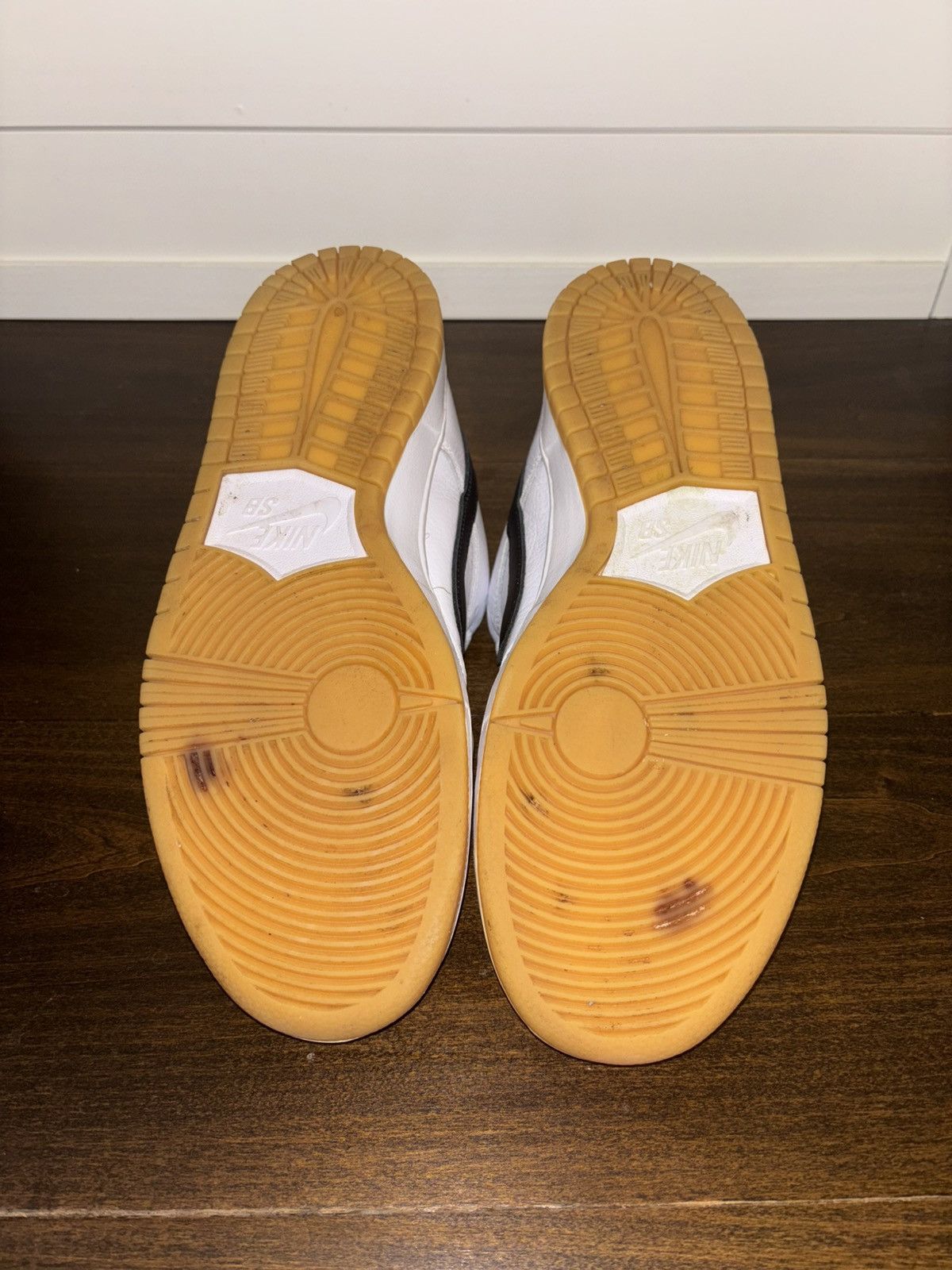 Nike Nike SB Dunk Low Pro “White Gum” Size US 10 / EU 43 - 3 Thumbnail