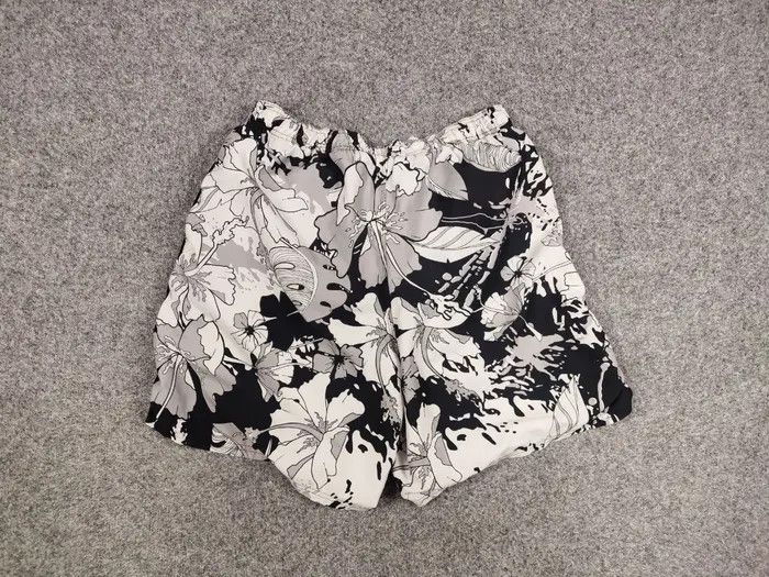 Nike Vintage 90's Nike Casual Polyester Multi logo Flowers Shorts Size US 36 / EU 52 - 5 Thumbnail