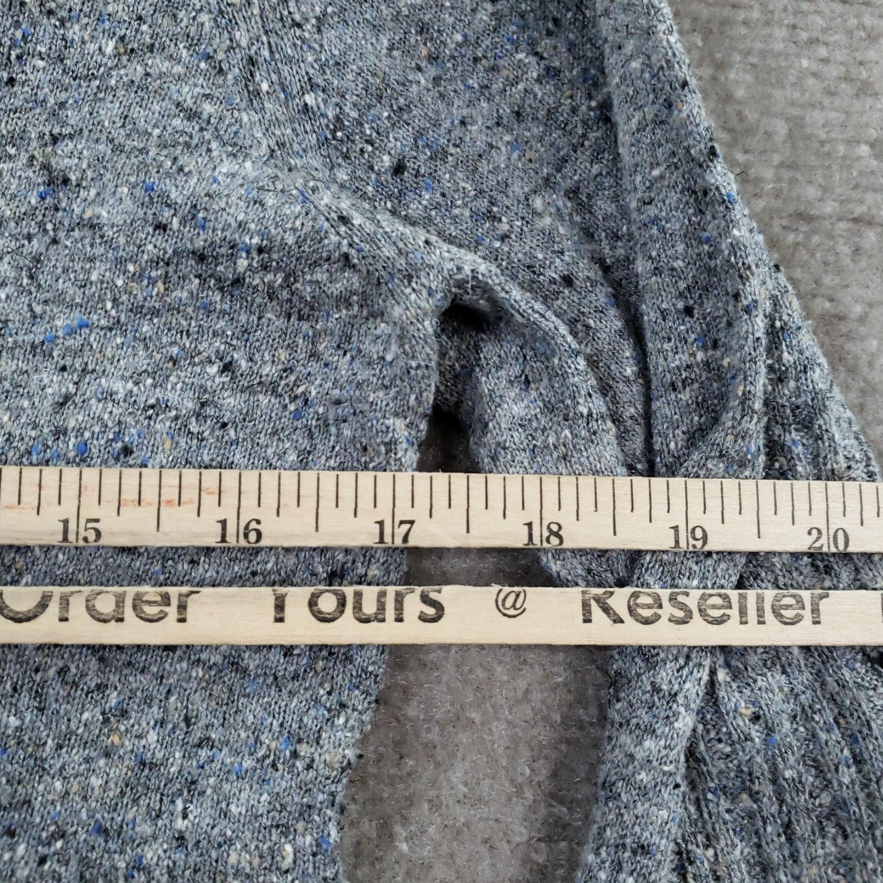 Billy Reid VINTAGE Billy Reid Sweater Womens XXS Gray V Neck Made In Italy Silk Wool Blend Size XXS / US 00 / IT 34 - 3 Thumbnail