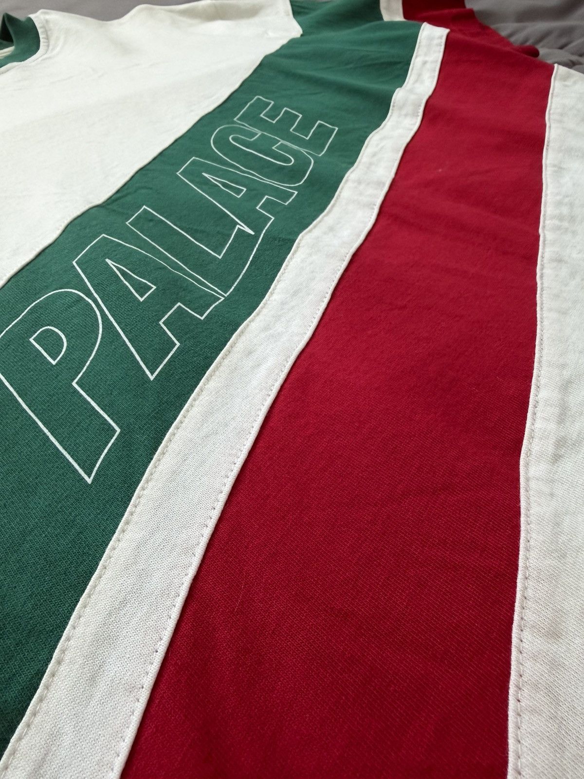 Palace Palace R Stripe T-shirt Size US L / EU 52-54 / 3 - 2 Thumbnail