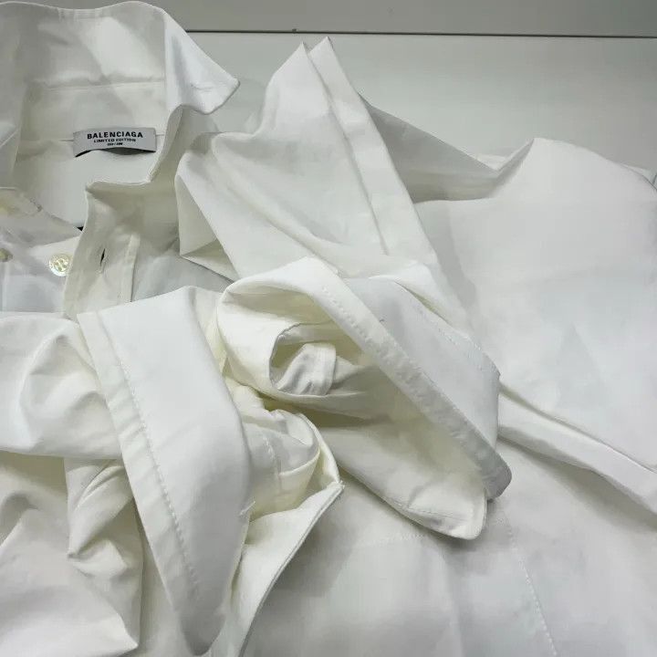 Balenciaga Balenciaga Balenciaga Embroidered Logo White Shirt -2507 Size US XXS / EU 40 - 7 Thumbnail