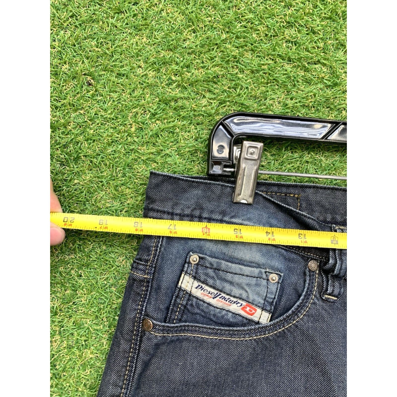 Diesel Diesel Viker Jeans Mens 36 Dark Wash Straight Leg Denim 5-Pocket Regular Rise Blue Vintage? No - City Hip Hop Theme Men’s Jeans 36 Inches Size US 36 / EU 52 - 6 Thumbnail