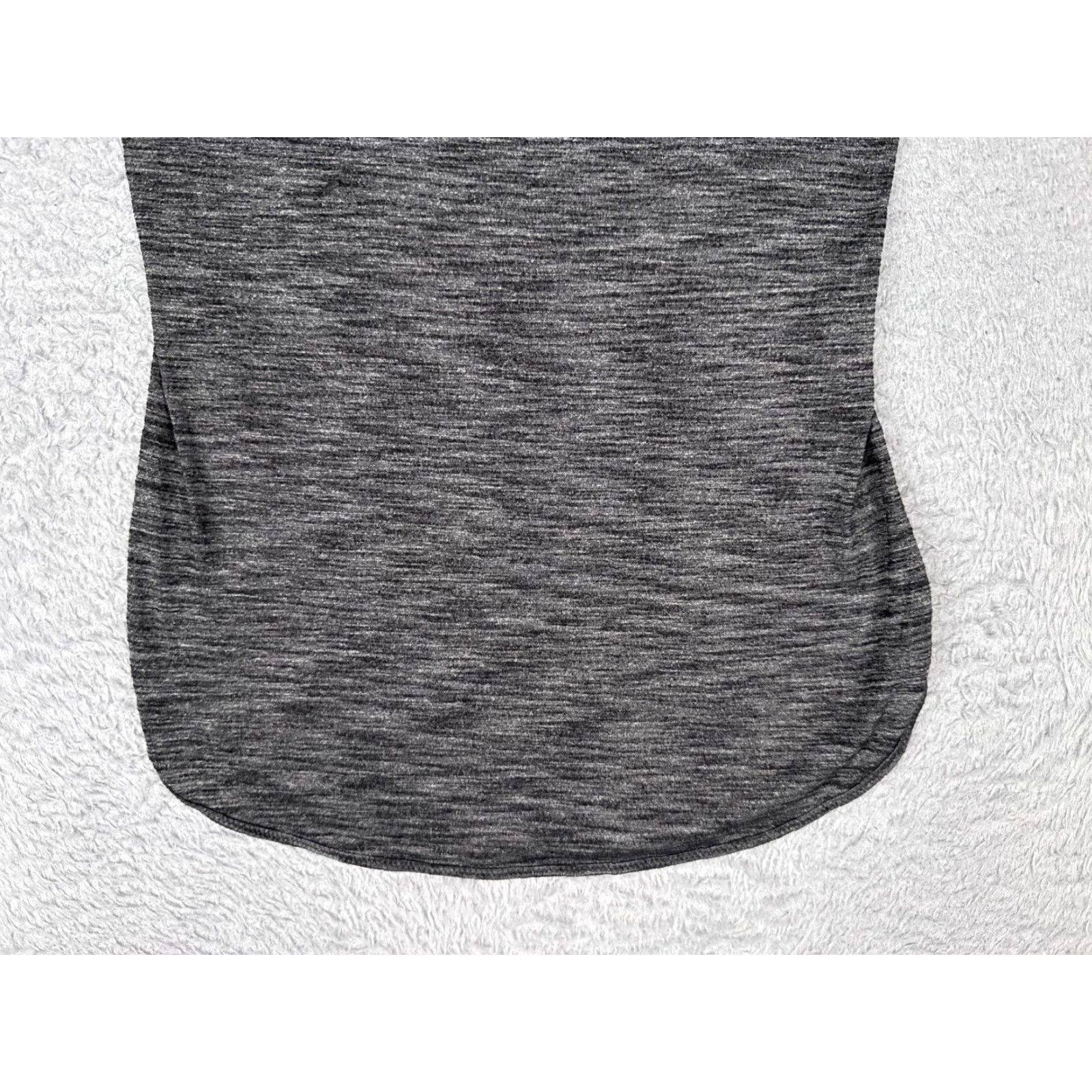 Lululemon Lululemon Tank Women 4 Gray Racerback Athletic Gym Yoga Workout Women Size S / US 4 / IT 40 - 5 Thumbnail