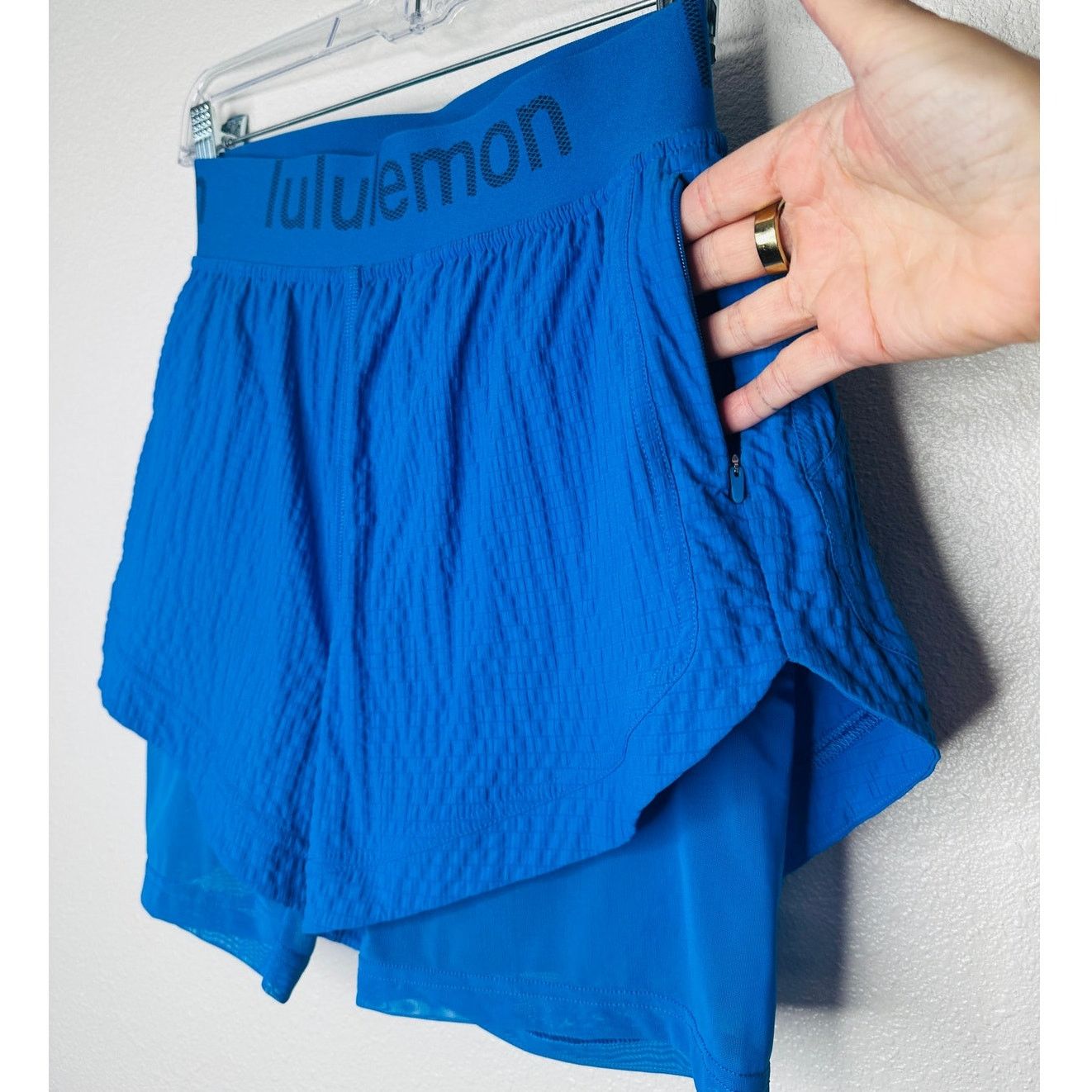 Lululemon Lululemon Blue Crinkle High Rise Short Size 4 Women's Lined Size 27" / US 4 / IT 40 - 5 Thumbnail