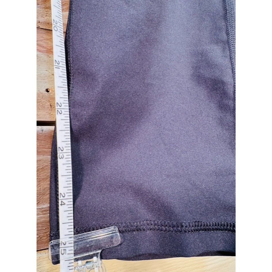 Under Armour Girl's UNDER ARMOUR Logo Black Capri Leggings LARGE New w Ta Size 22" - 6 Thumbnail