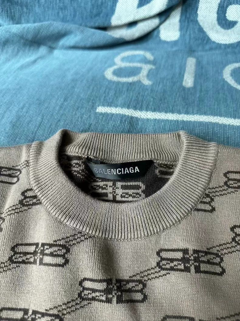 Balenciaga Balenciaga Lock扣 Full Print Sweater Size US S / EU 44-46 / 1 - 3 Thumbnail