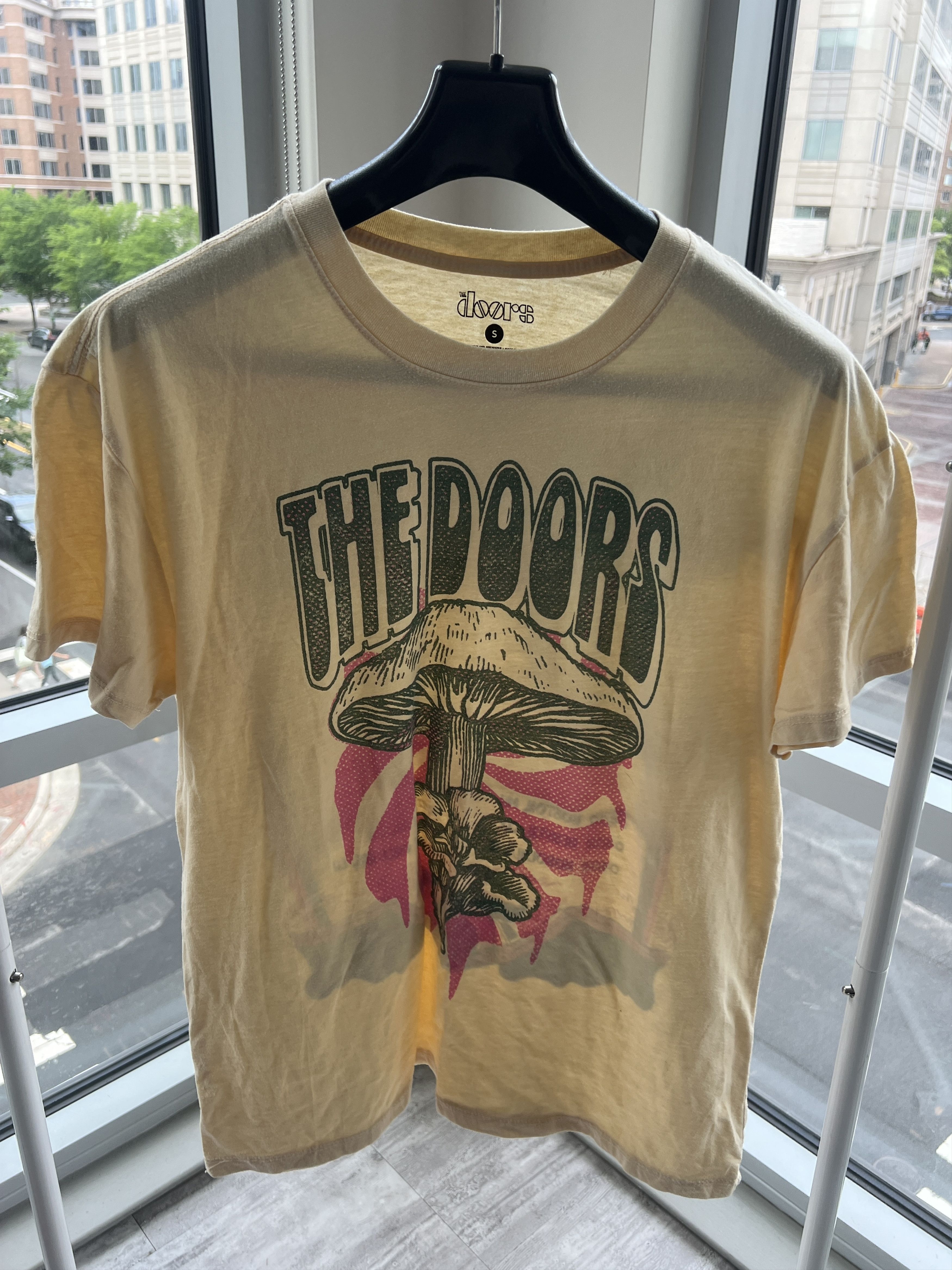 Other The Doors Tour 1970 Graphic T-Shirt Yellow Mushroom Rock Size S / US 4 / IT 40 - 1 Thumbnail