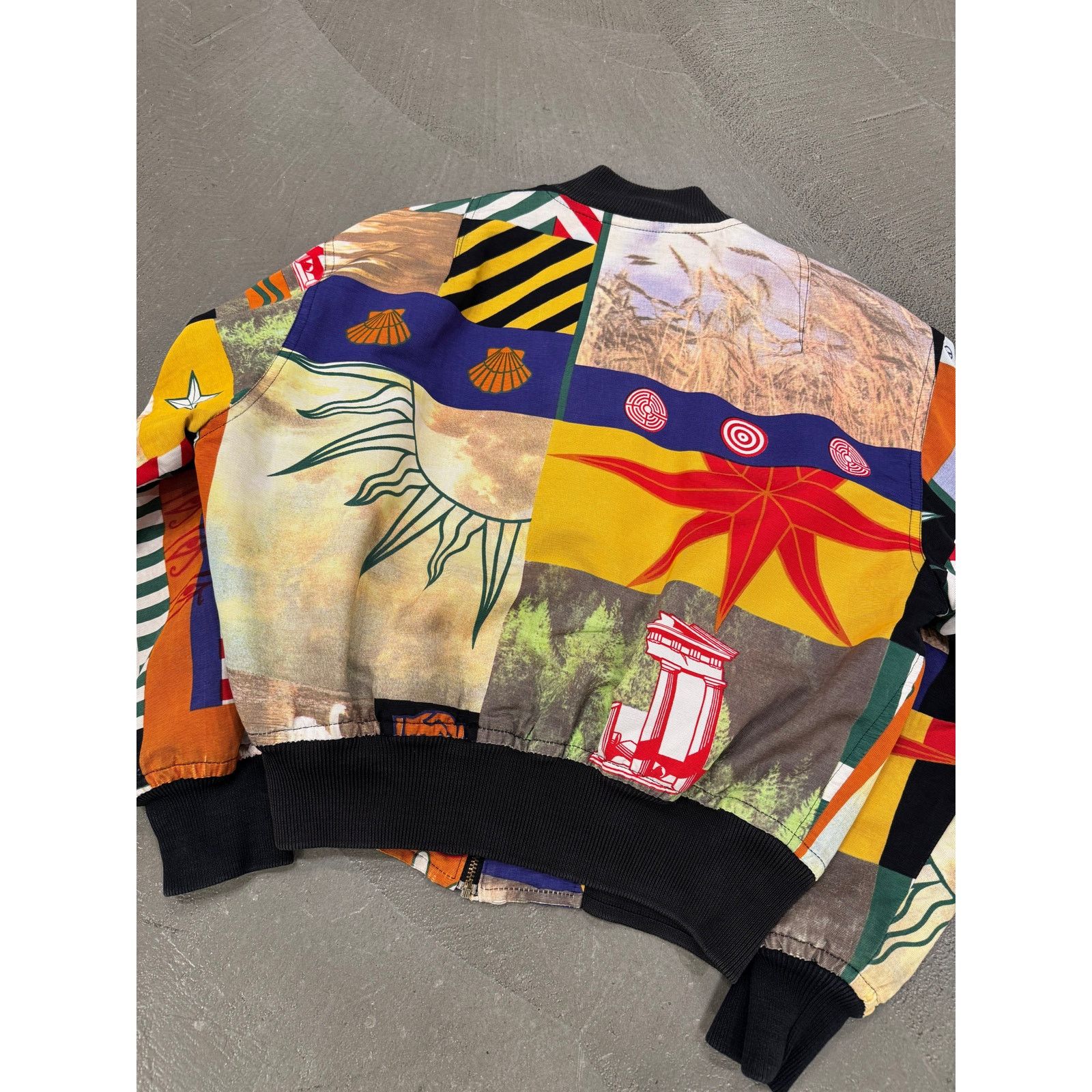 Moschino 1980s Moschino colorful printed bomber jacket Size US M / EU 48-50 / 2 - 7 Thumbnail
