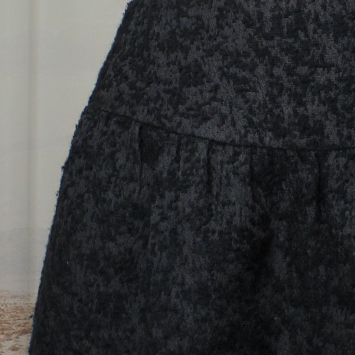 RED Valentino 🎈VALENTINO BLACK SKIRT🎈 Size 30" / US 8 / IT 44 - 4 Thumbnail