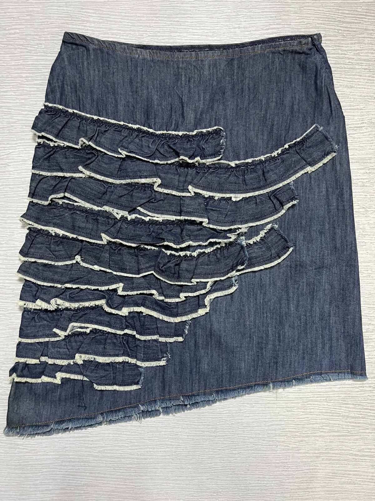 W&LT Archive W&LT - Ruffled Asymmetrical Mini Skirt Size 27" / US 4 / IT 40 - 2 Thumbnail