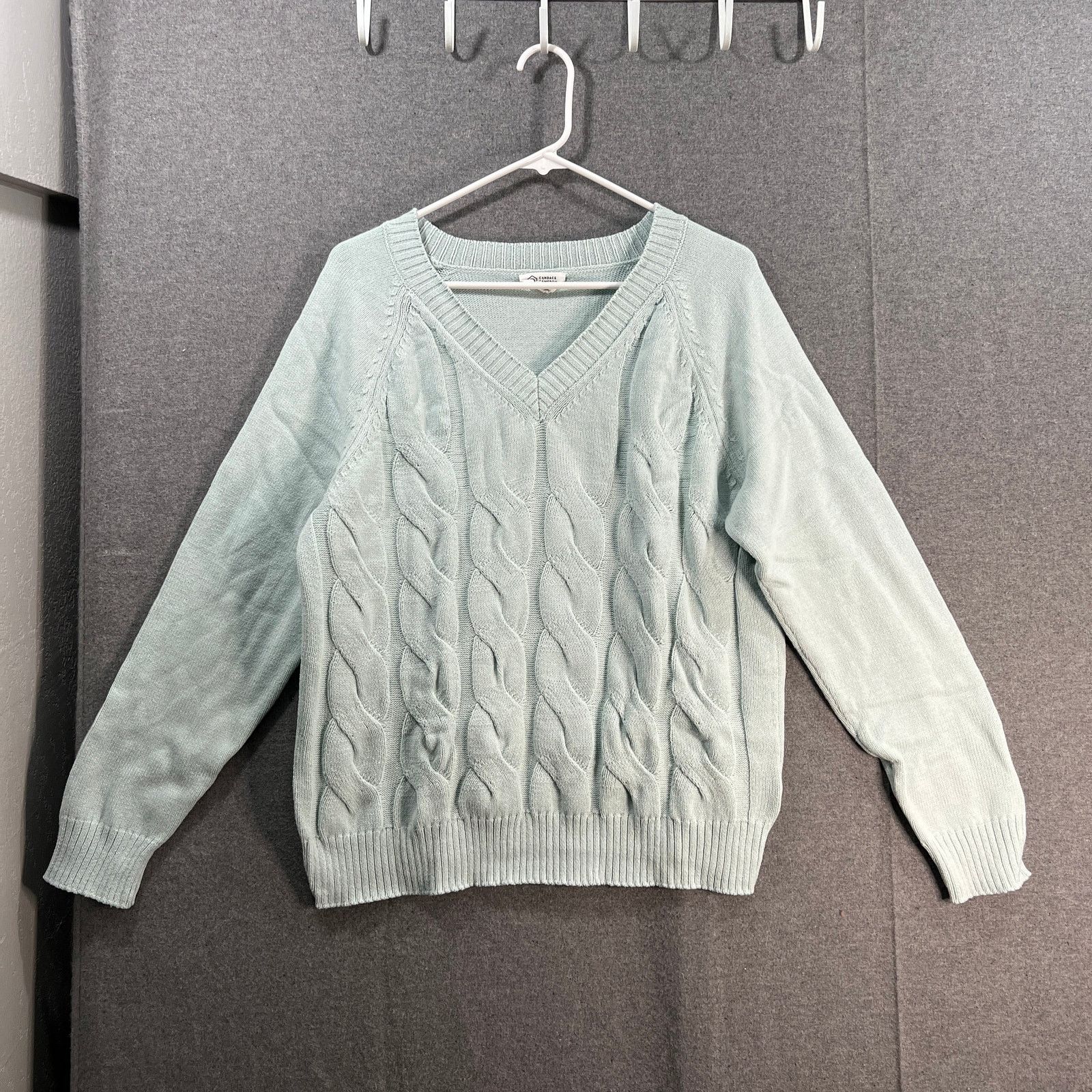 Other Candace Cameron Bure Cable Knit V-Neck Sweater Size M / US 6-8 / IT 42-44 - 1 Thumbnail