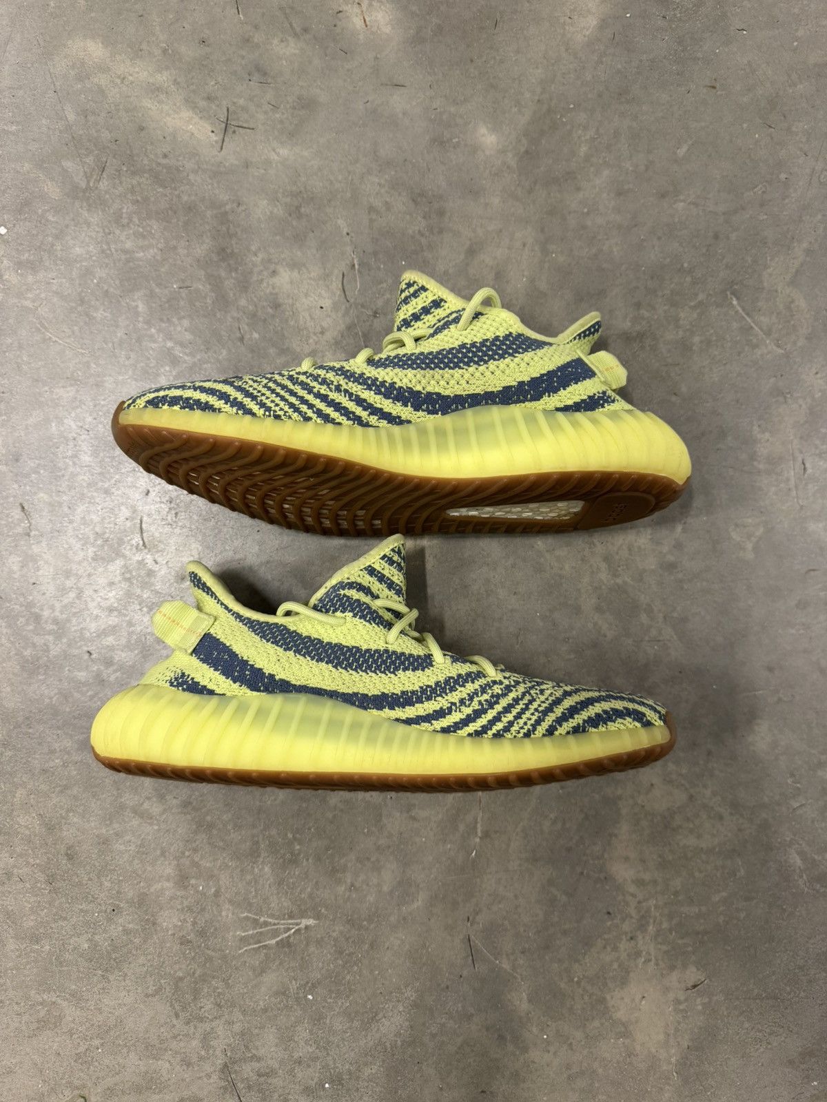 Adidas × Kanye West Adidas Yeezy 350 V2 Semi Frozen Yellow Size 10.5 Size US 10.5 / EU 43-44 - 3 Thumbnail