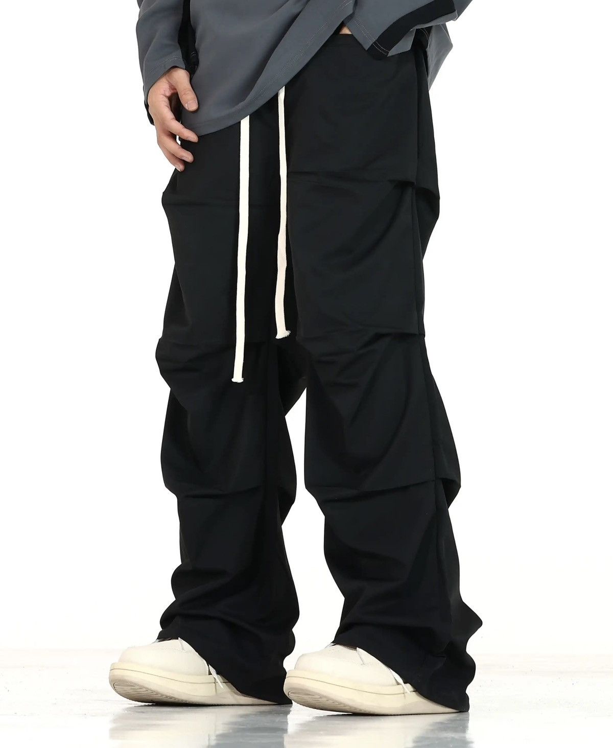 image of Jean Parachute Baggy Cargo Pants in Black, Men's (Size 26)