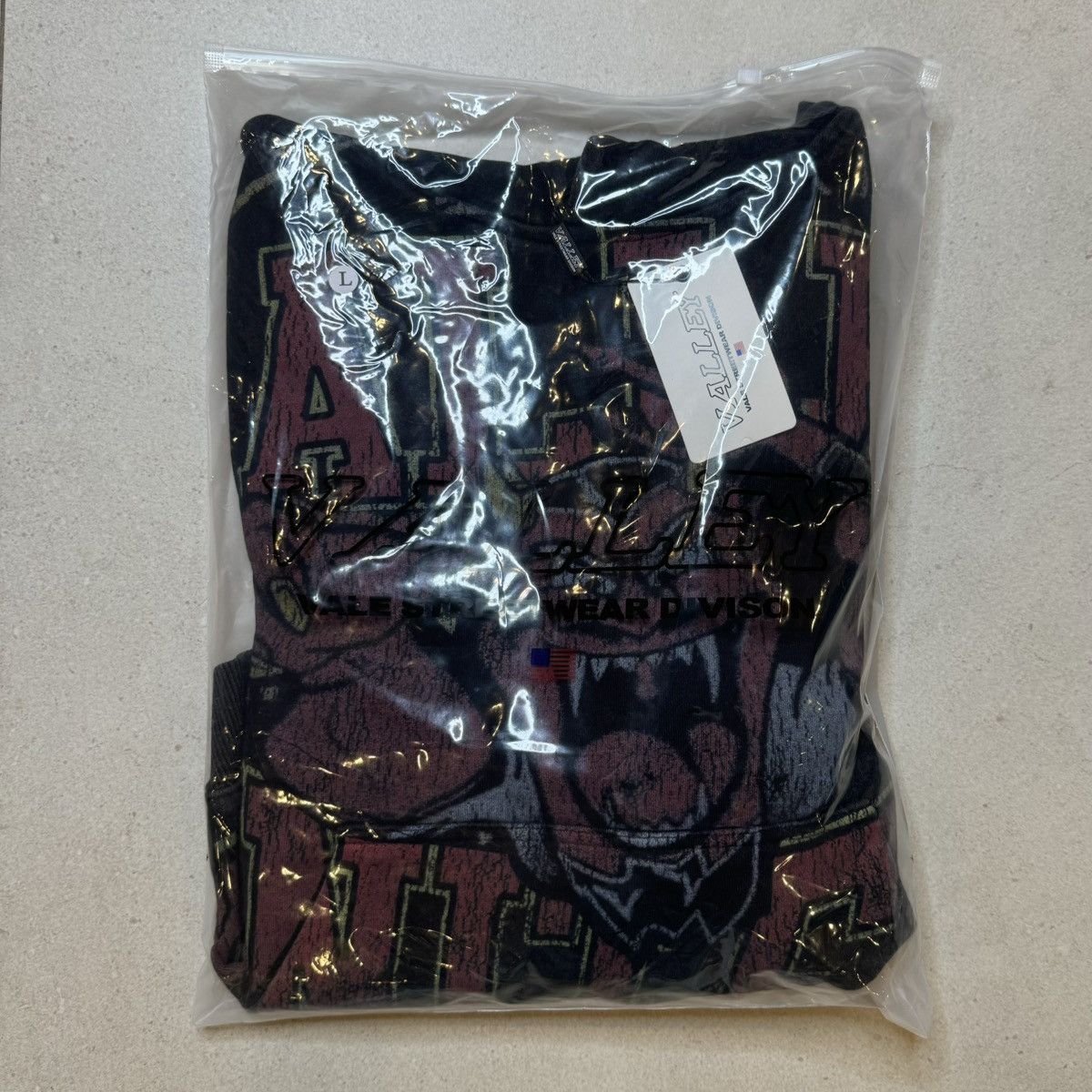 Vale Vale Forever Valley Mascot pullover SIZE LARGE Size US L / EU 52-54 / 3 - 3 Thumbnail